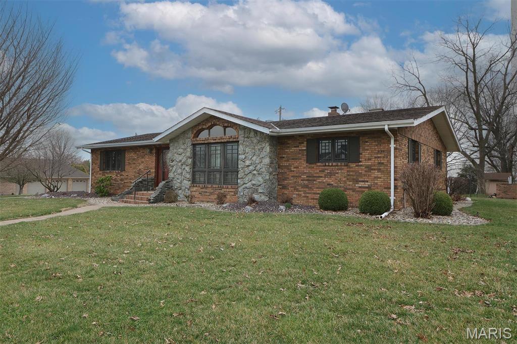 8032 Blue Mound Drive St. Rose, IL 62230 - Photo 2 of 53