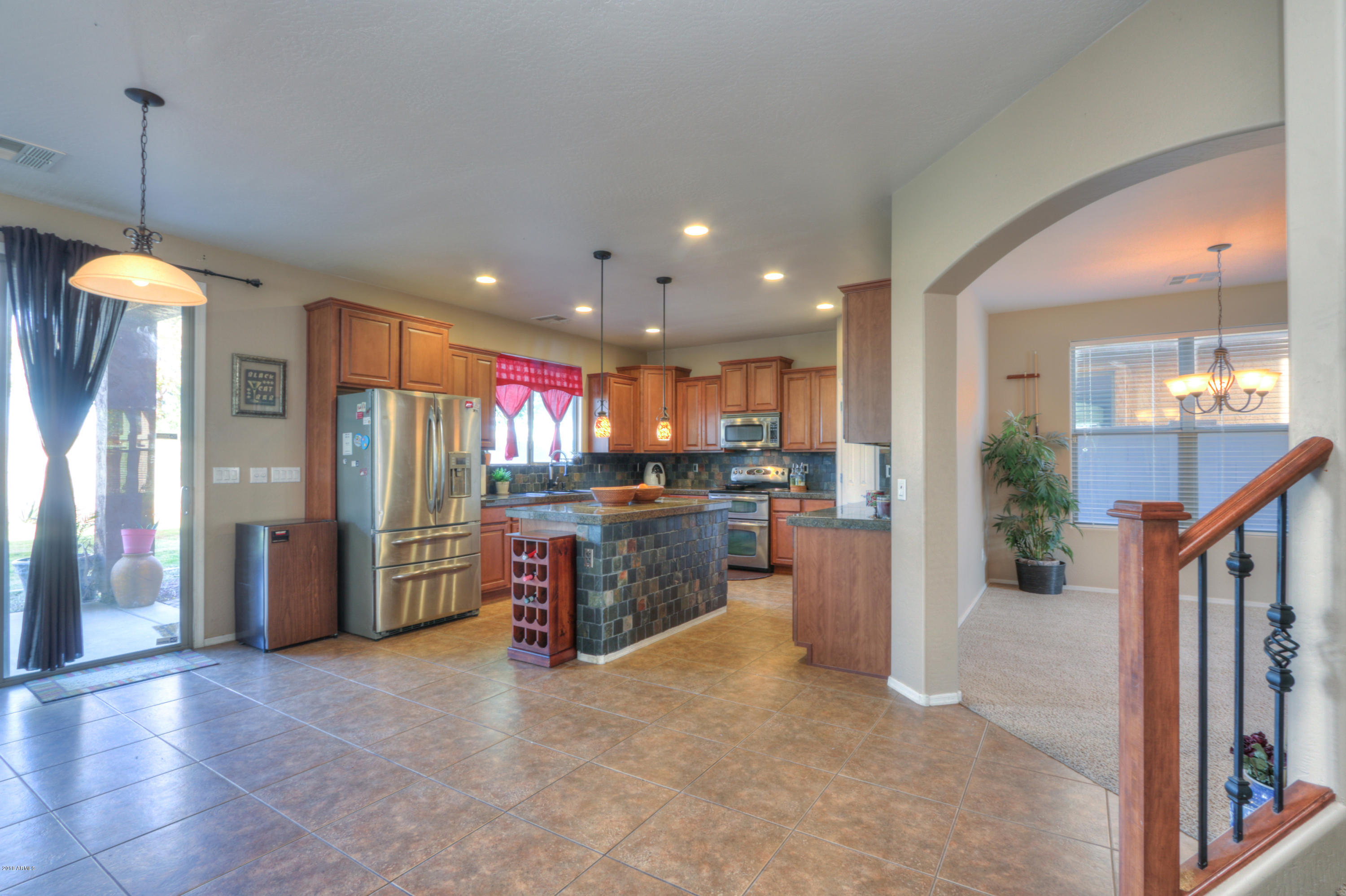 45682 West Mountain View Road Maricopa, AZ 85139 - Photo 11 of 46 Dining area