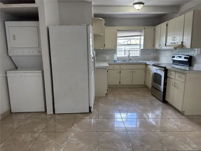 $3,500 | 343 West 42nd Street, Unit A, Hialeah, FL 33012