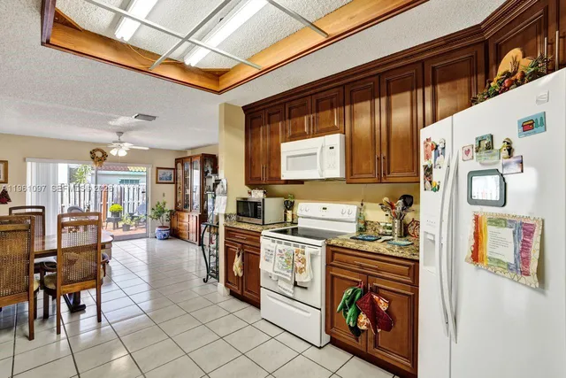 $669,000 | 10190 Southwest 138th Court, Miami, FL 33186