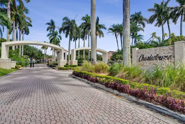 $669,000 | 10190 Southwest 138th Court, Miami, FL 33186