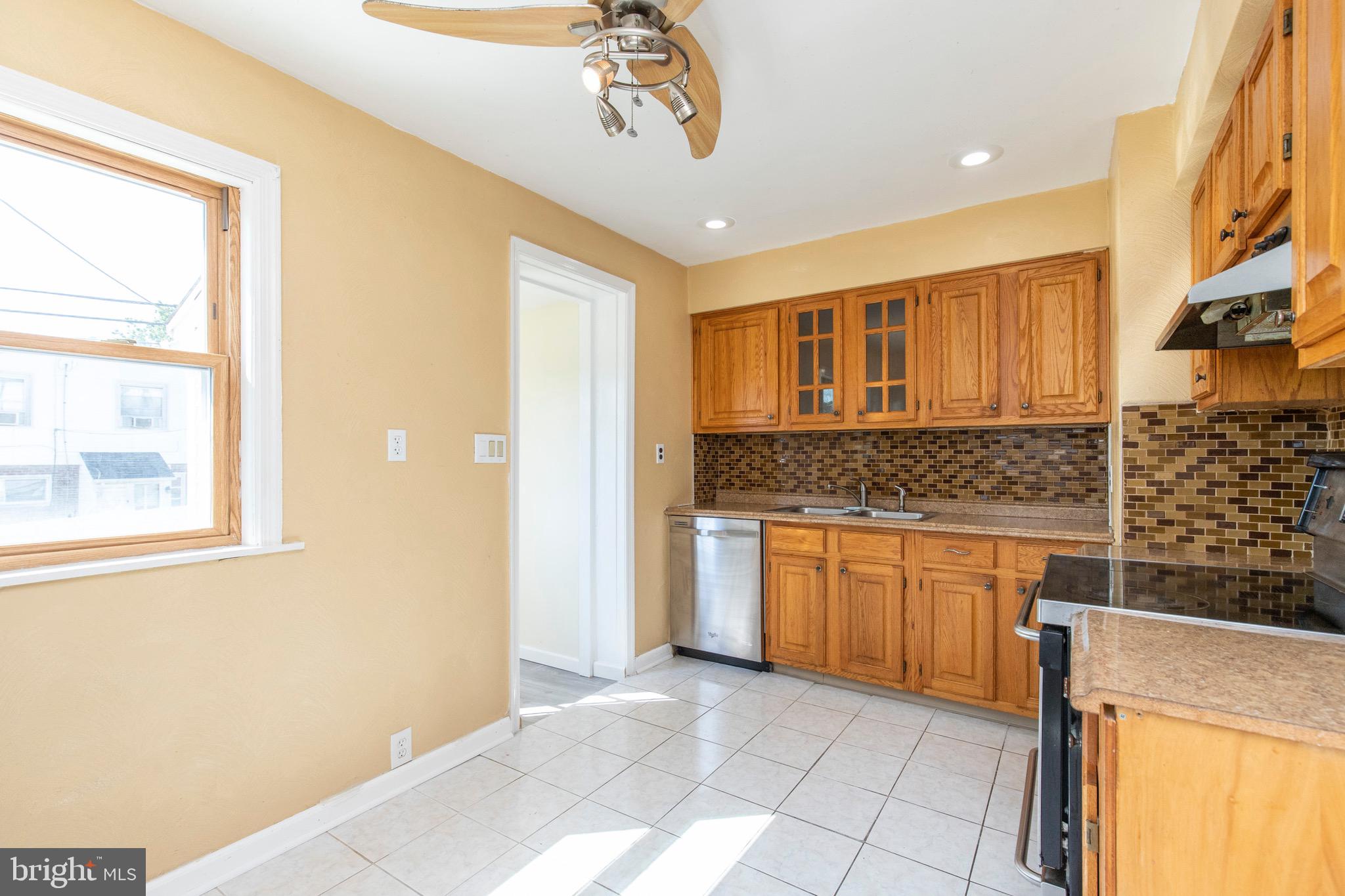 220 Marshall Road Lansdowne, PA 19050 - Photo 13 of 38 Kitchen