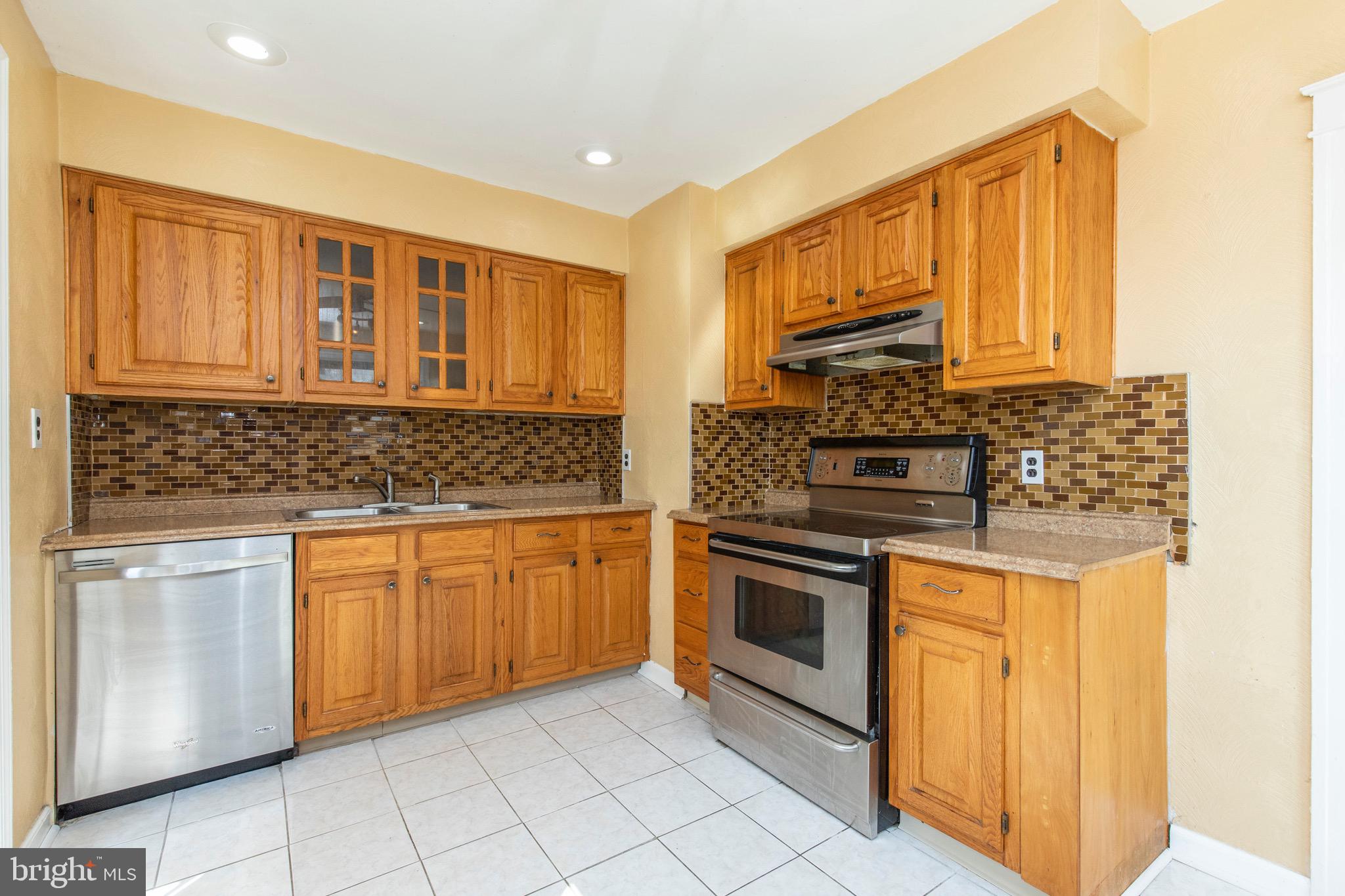 220 Marshall Road Lansdowne, PA 19050 - Photo 14 of 38 Gallery Image 14