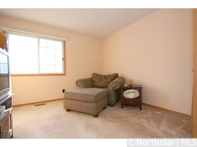 8446 Cortland Road Eden Prairie, MN 55344 - Photo 11 of 13