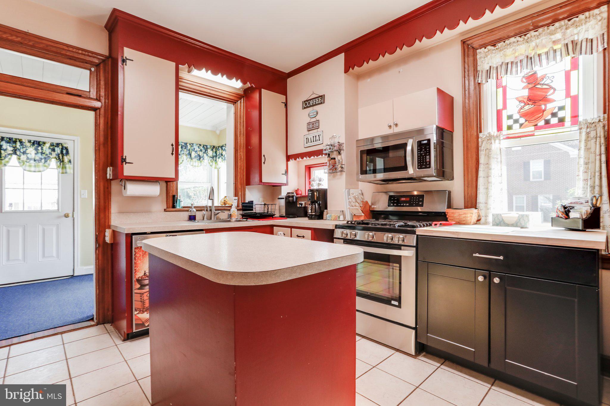 208 Stock Street Hanover, PA 17331 - Photo 10 of 53 Gallery Image 10