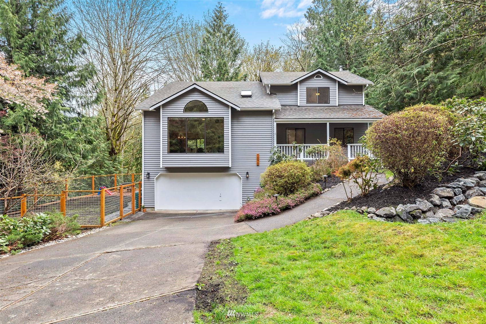 1070 Ridgewood Circle Southwest Issaquah, WA 98027 - Photo 1 of 38 Gallery Image 1