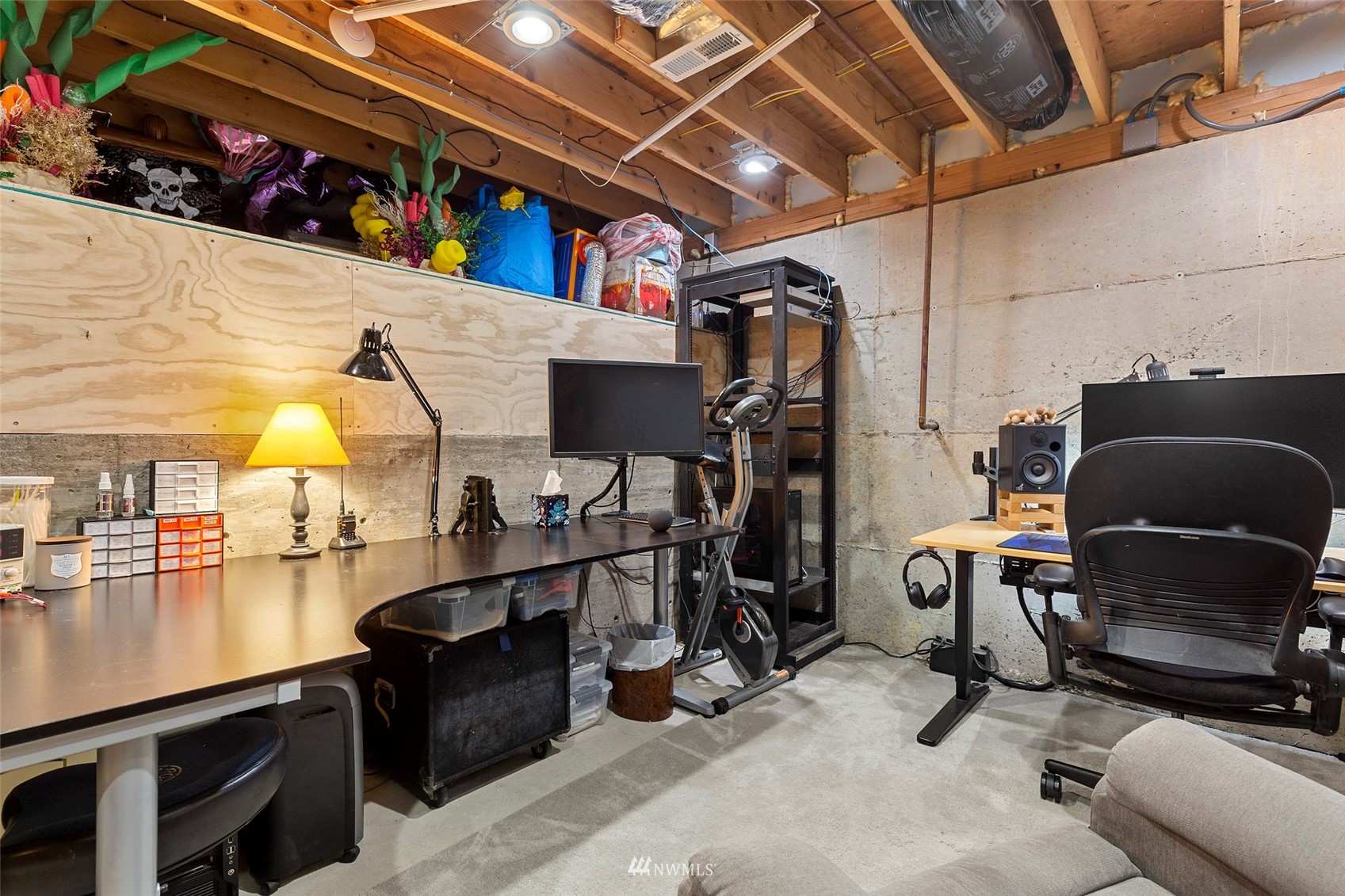 1070 Ridgewood Circle Southwest Issaquah, WA 98027 - Photo 35 of 38 Gallery Image 35