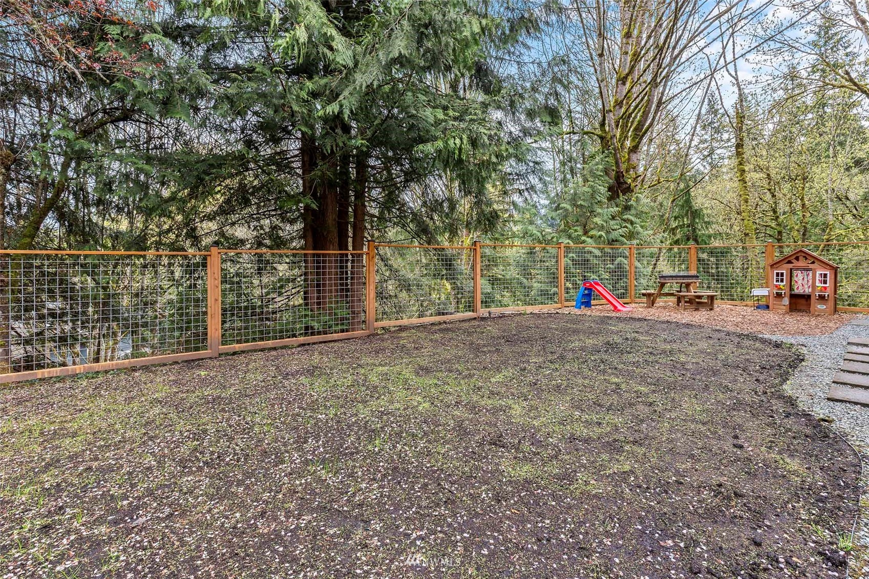 1070 Ridgewood Circle Southwest Issaquah, WA 98027 - Photo 37 of 38 Gallery Image 37