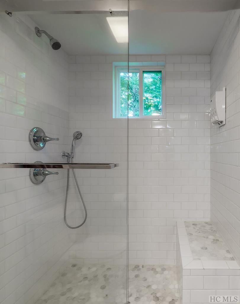 441 Tower Road Sapphire, NC 28774 - Photo 33 of 35 Gallery Image 33
