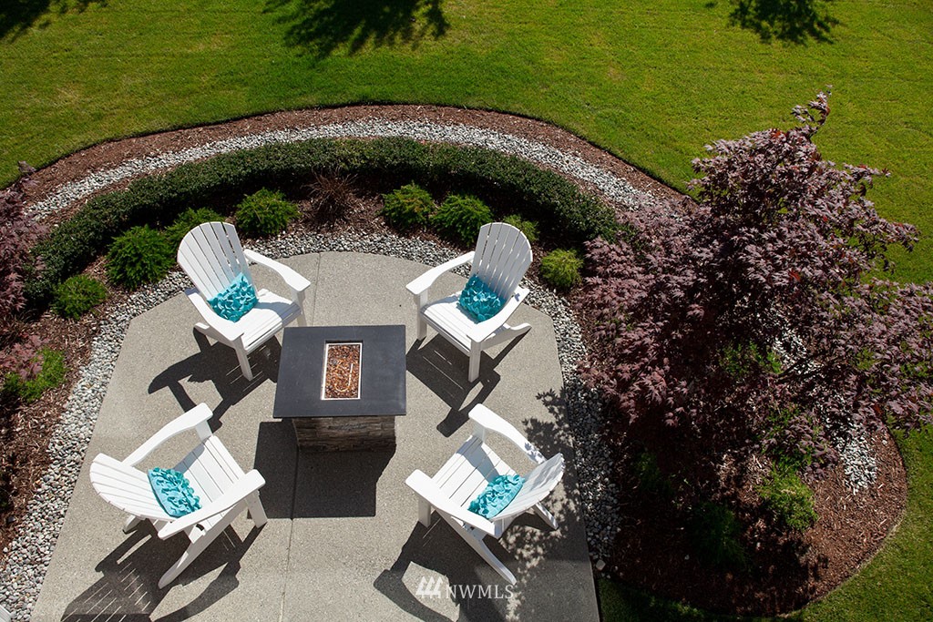 868 Mount Baker Place Northeast Renton, WA 98059 - Photo 7 of 11