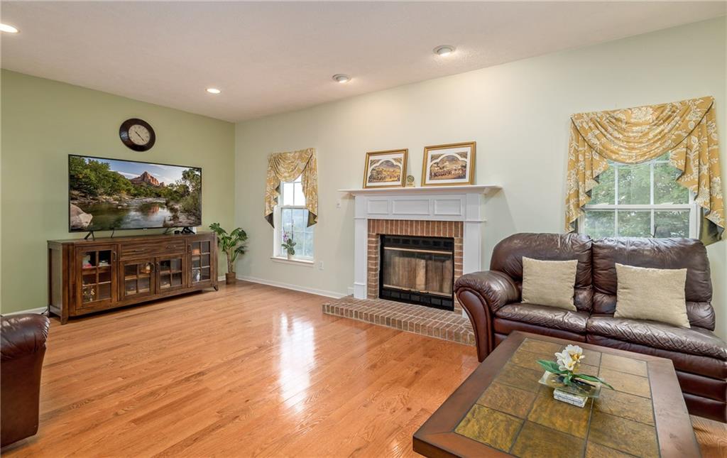 203 Buffalo Ridge Road Canonsburg, PA 15317 - Photo 8 of 25 Gallery Image 8