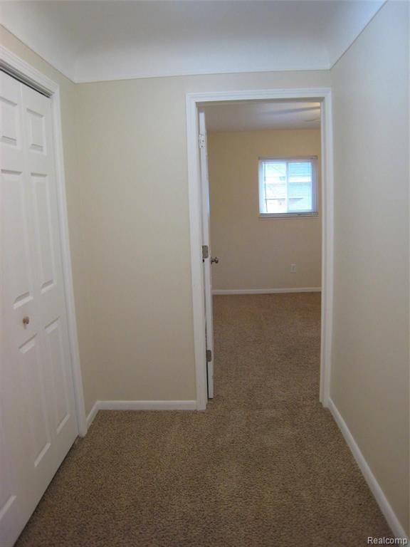 327 Lysander Street, Unit 8 Rochester, MI 48307 - Photo 8 of 10