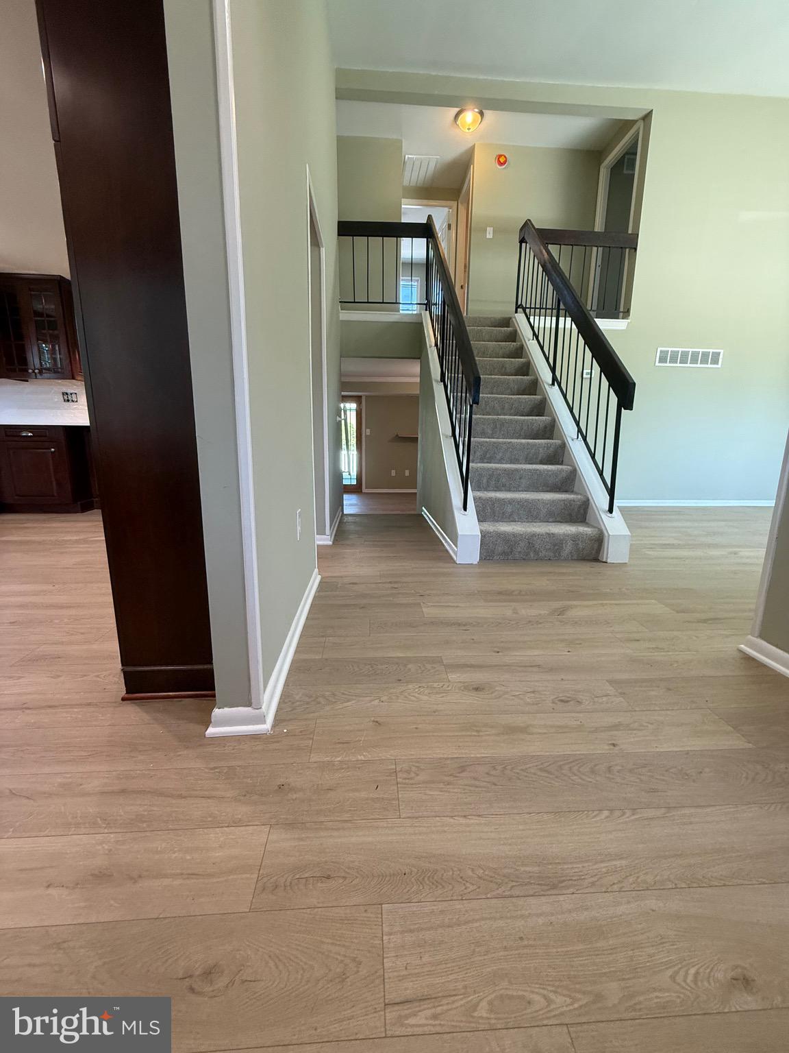 4834 Vicky Road Baltimore, MD 21236 - Photo 3 of 39