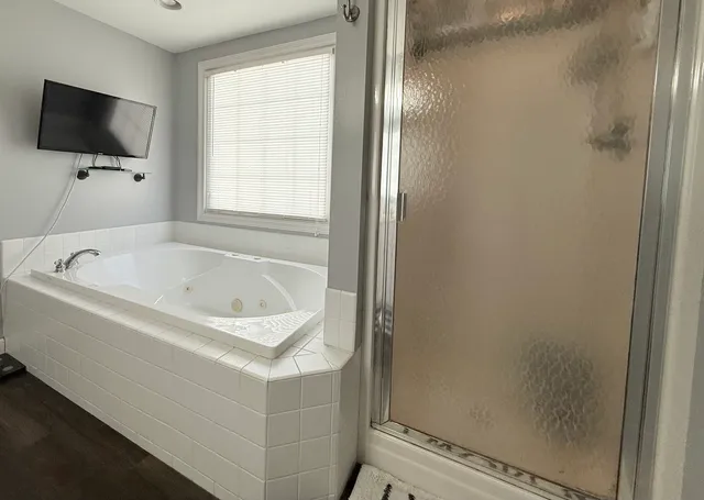 $259,900 | 100 Pin Oak Lane, Harrisburg, IL 62946