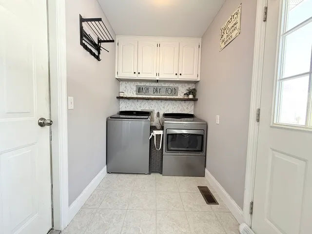 $259,900 | 100 Pin Oak Lane, Harrisburg, IL 62946