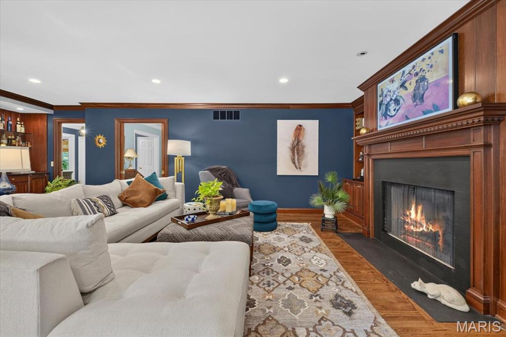 18 South McKnight Road St. Louis, MO 63124 - Photo 16 of 72 Gallery Image 16