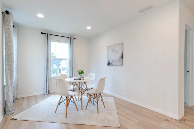 $679,000 | 23113 North Pinehurst Drive, Kildeer, IL 60047