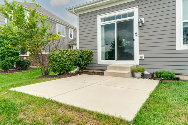 $679,000 | 23113 North Pinehurst Drive, Kildeer, IL 60047