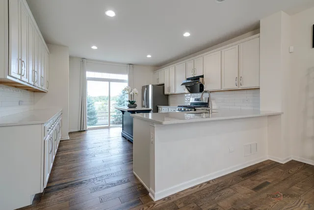 $679,000 | 23113 North Pinehurst Drive, Kildeer, IL 60047