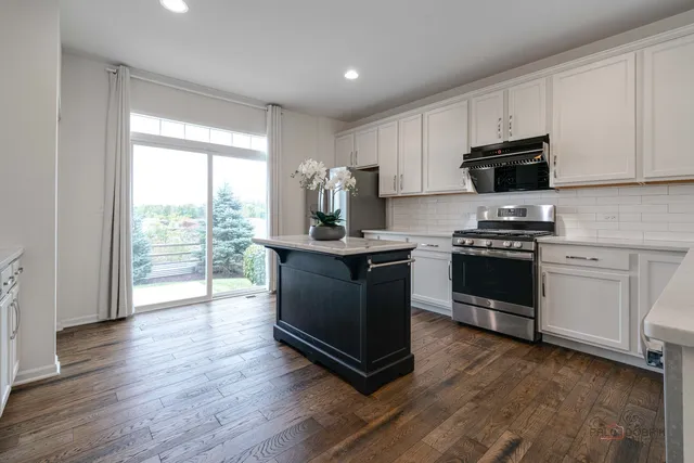 $679,000 | 23113 North Pinehurst Drive, Kildeer, IL 60047