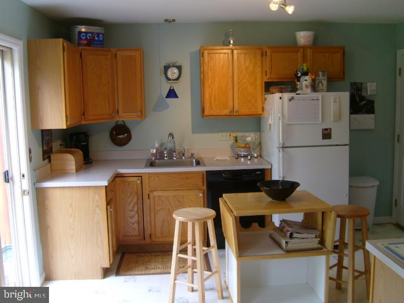 26 Greythorne Road Lancaster, PA 17603 - Photo 4 of 12 Gallery Image 4
