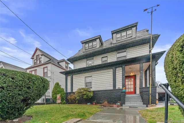 $999,999 | 240 North Fulton Avenue, Mount Vernon, NY 10552