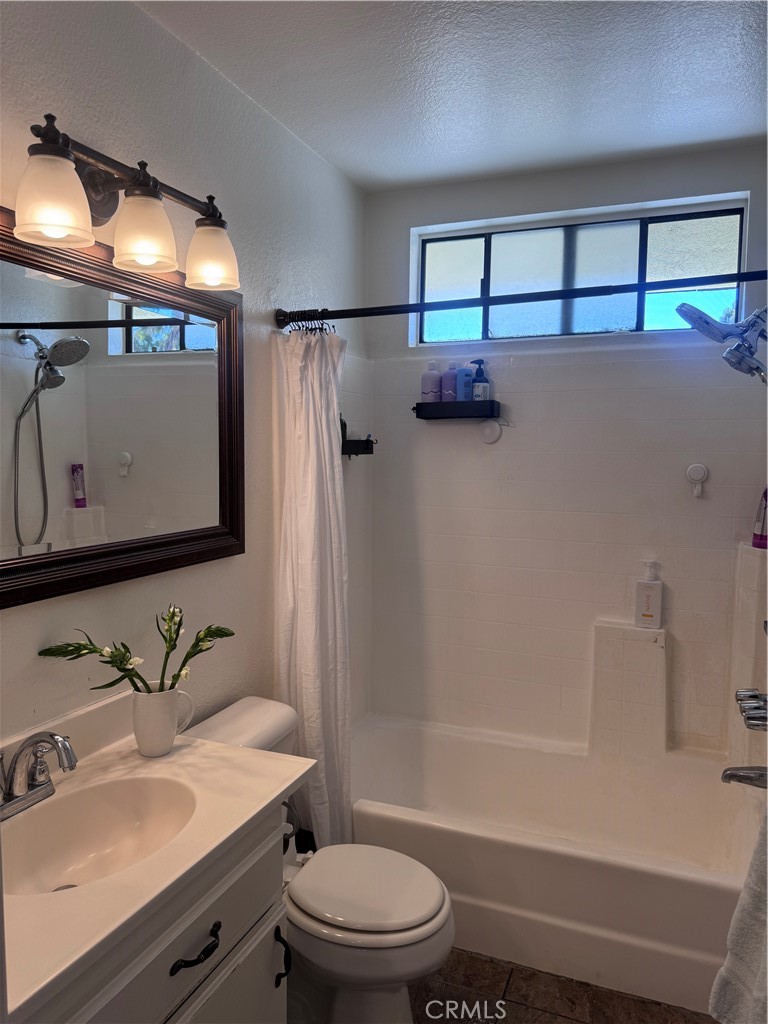 3516 East Ransom Street, Unit 303 Long Beach, CA 90804 - Photo 18 of 32 Second full bath