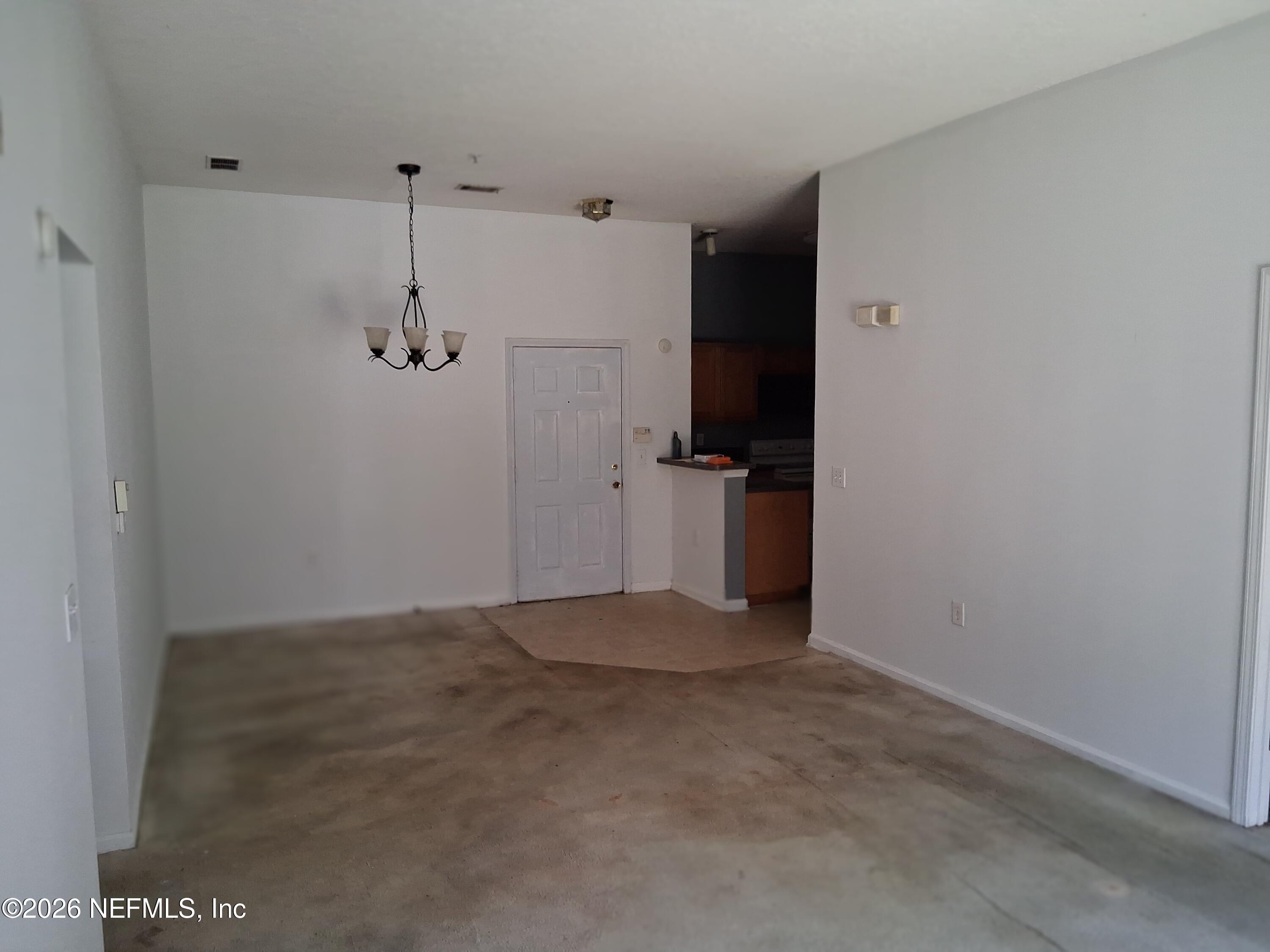 7920 Merrill Road, Unit 1302 Jacksonville, FL 32277 - Photo 5 of 11 Dining Room