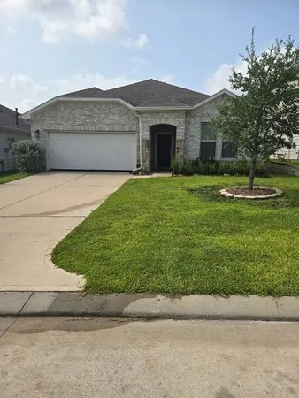 $2,300 | 40204 South Hill Pass, Magnolia, TX 77354