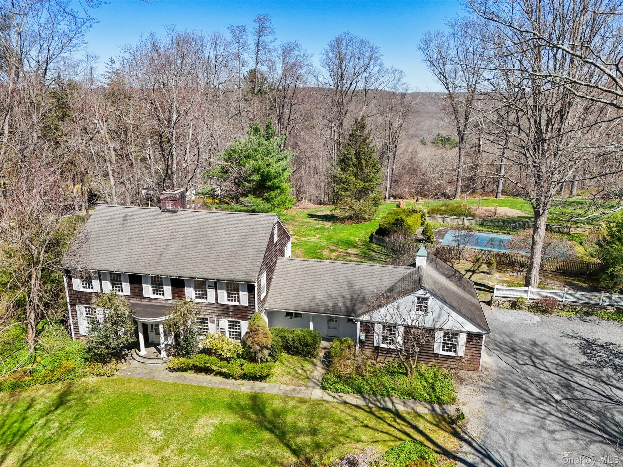 220 Middle Patent Road Bedford, NY 10506 - Photo 4 of 20