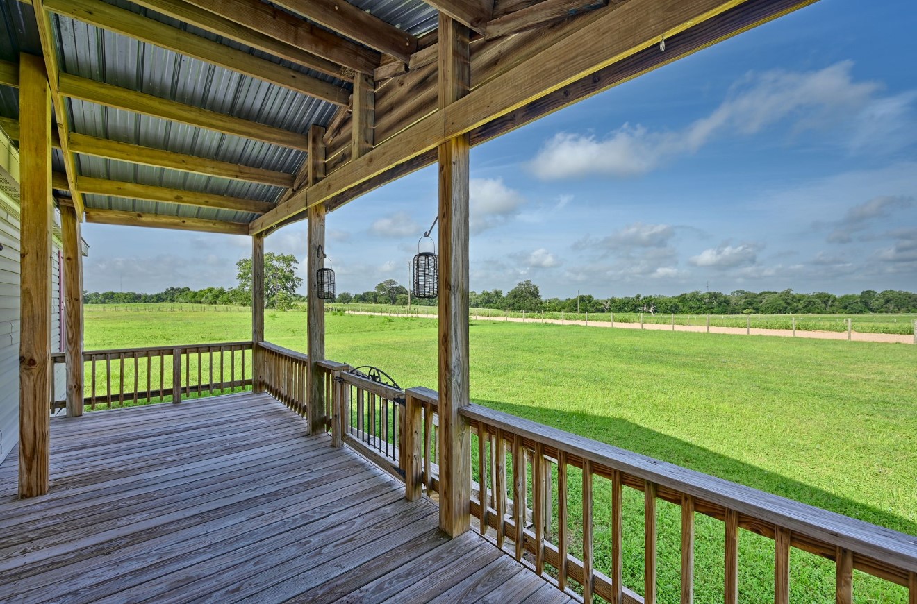 10901 Harmon School Road Burton, TX 77835 - Photo 3 of 23