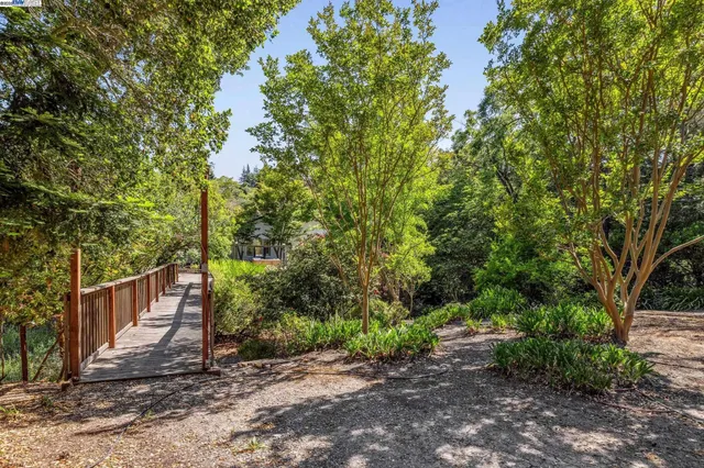 a view of a outdoor space