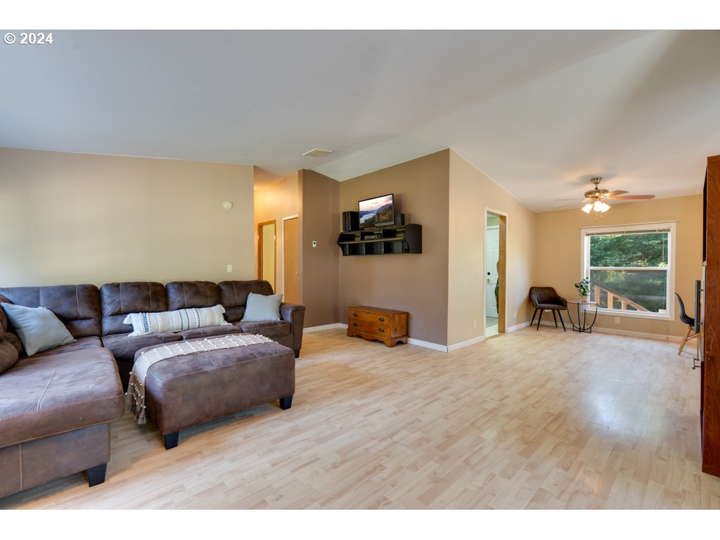 61 Meadow Crest Road Carson, WA 98610 - Photo 15 of 40 Gallery Image 15