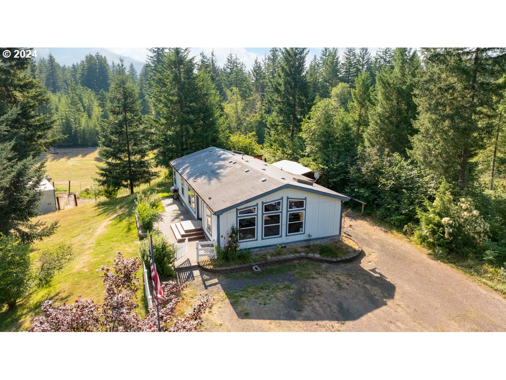 61 Meadow Crest Road Carson, WA 98610 - Photo 6 of 40 Gallery Image 6