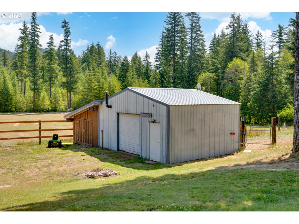 61 Meadow Crest Road Carson, WA 98610 - Photo 10 of 40 Gallery Image 10