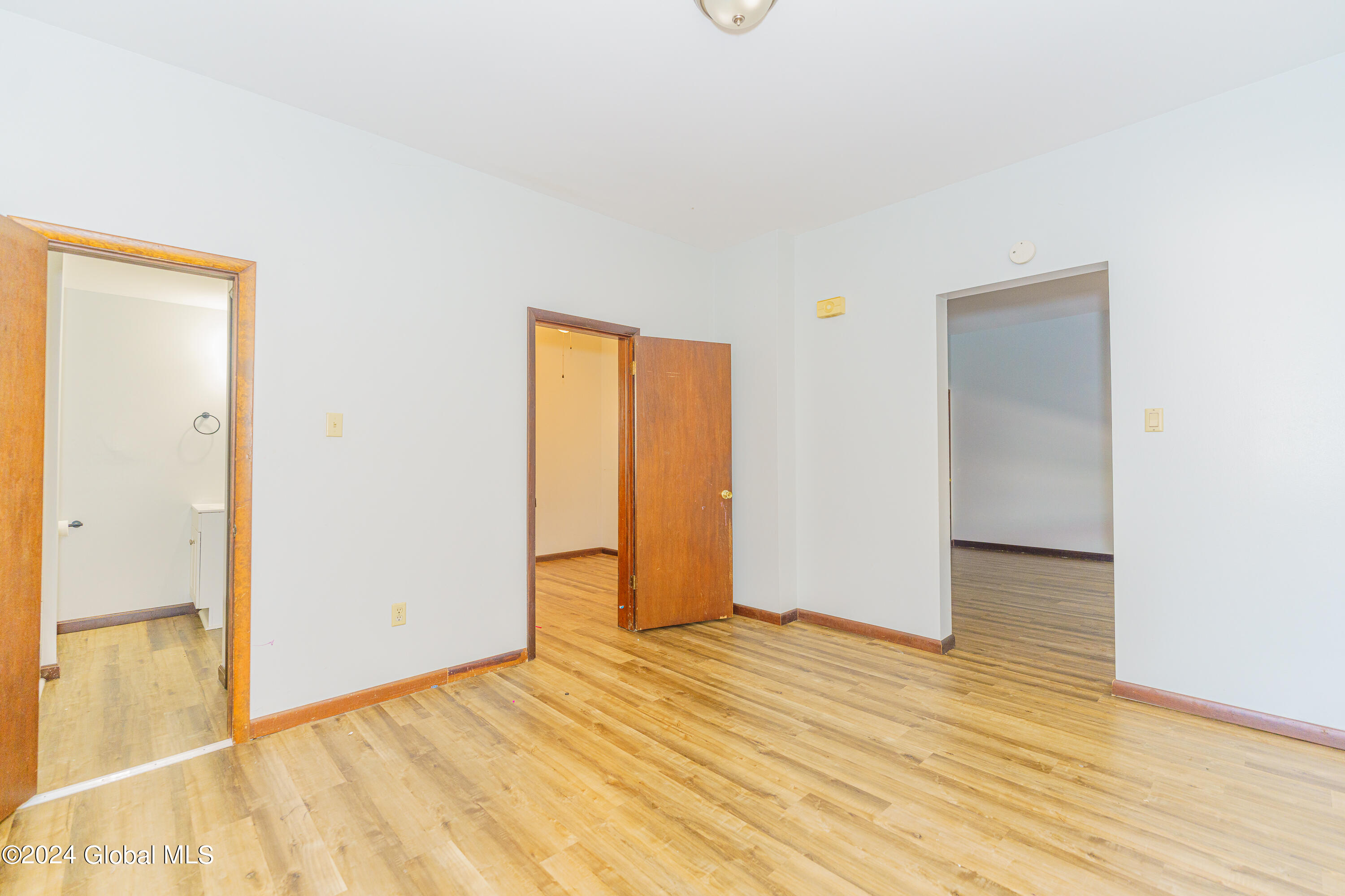 151 Front Street Schenectady, NY 12305 - Photo 13 of 55 1 Apt Up 5