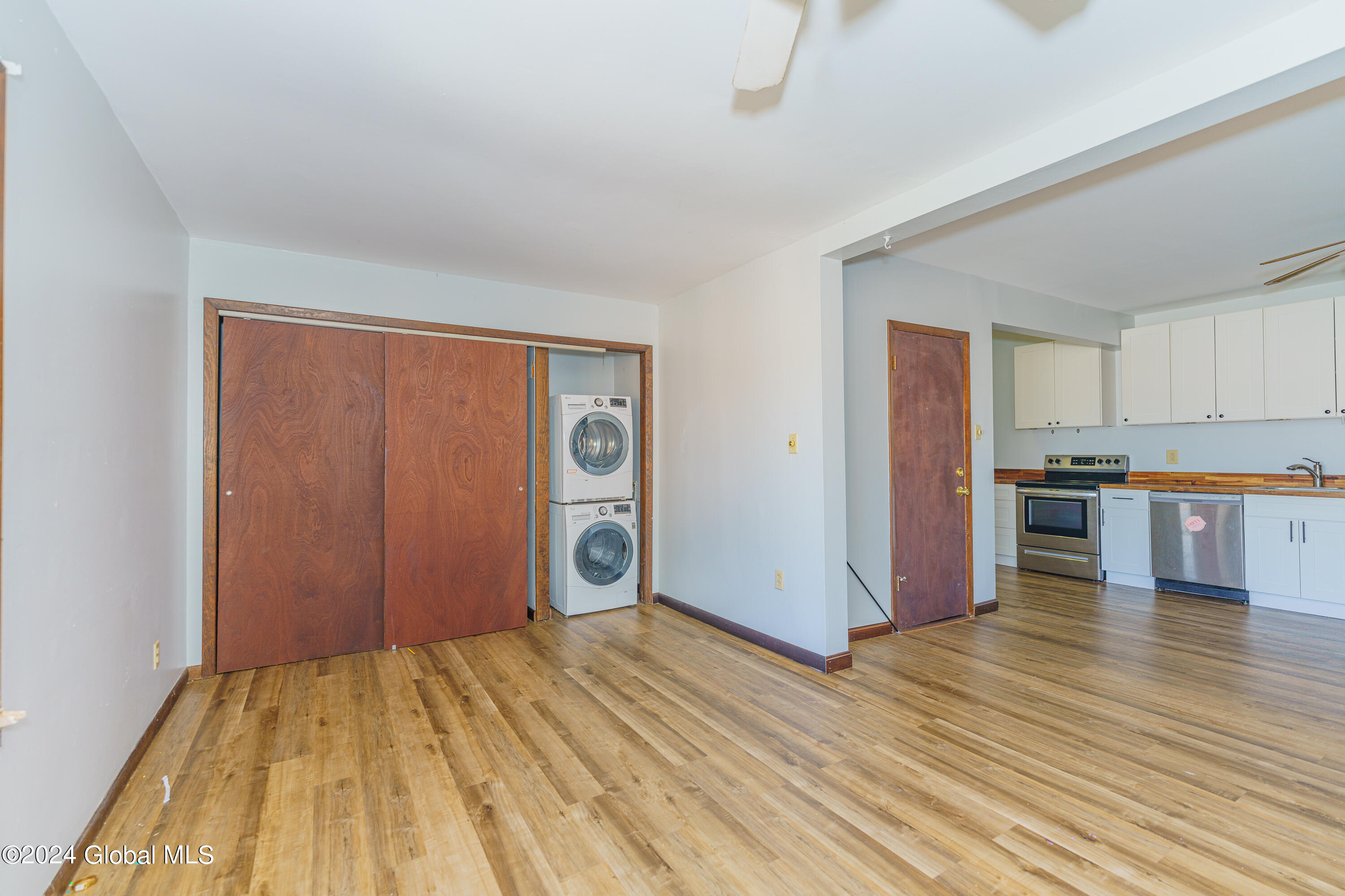 151 Front Street Schenectady, NY 12305 - Photo 6 of 55 1 Apt Up 15