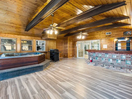 $549,500 | 210 West Oak Lane, Winthrop Harbor, IL 60096