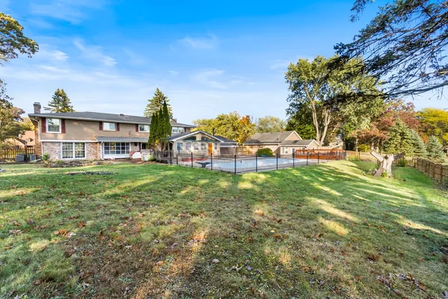 $549,500 | 210 West Oak Lane, Winthrop Harbor, IL 60096