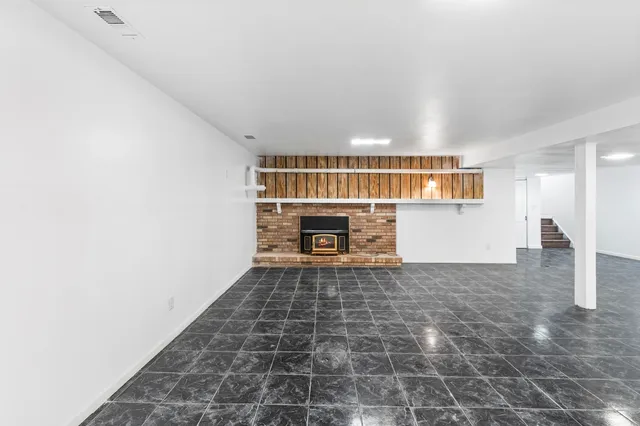 $549,500 | 210 West Oak Lane, Winthrop Harbor, IL 60096