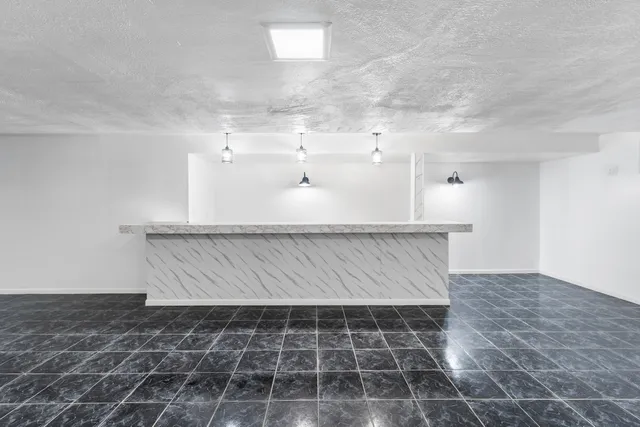 $549,500 | 210 West Oak Lane, Winthrop Harbor, IL 60096