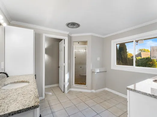 $549,500 | 210 West Oak Lane, Winthrop Harbor, IL 60096