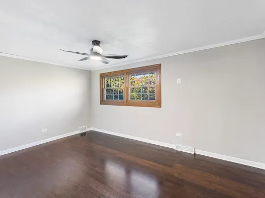 $549,500 | 210 West Oak Lane, Winthrop Harbor, IL 60096