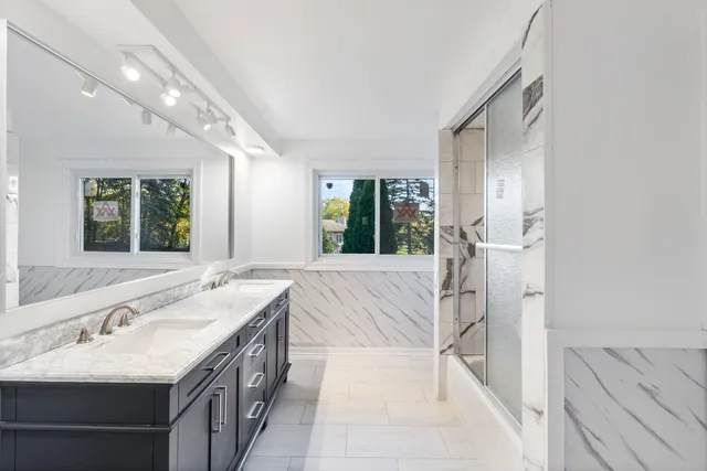 $549,500 | 210 West Oak Lane, Winthrop Harbor, IL 60096