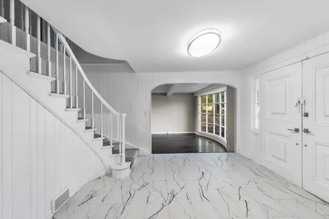 $549,500 | 210 West Oak Lane, Winthrop Harbor, IL 60096