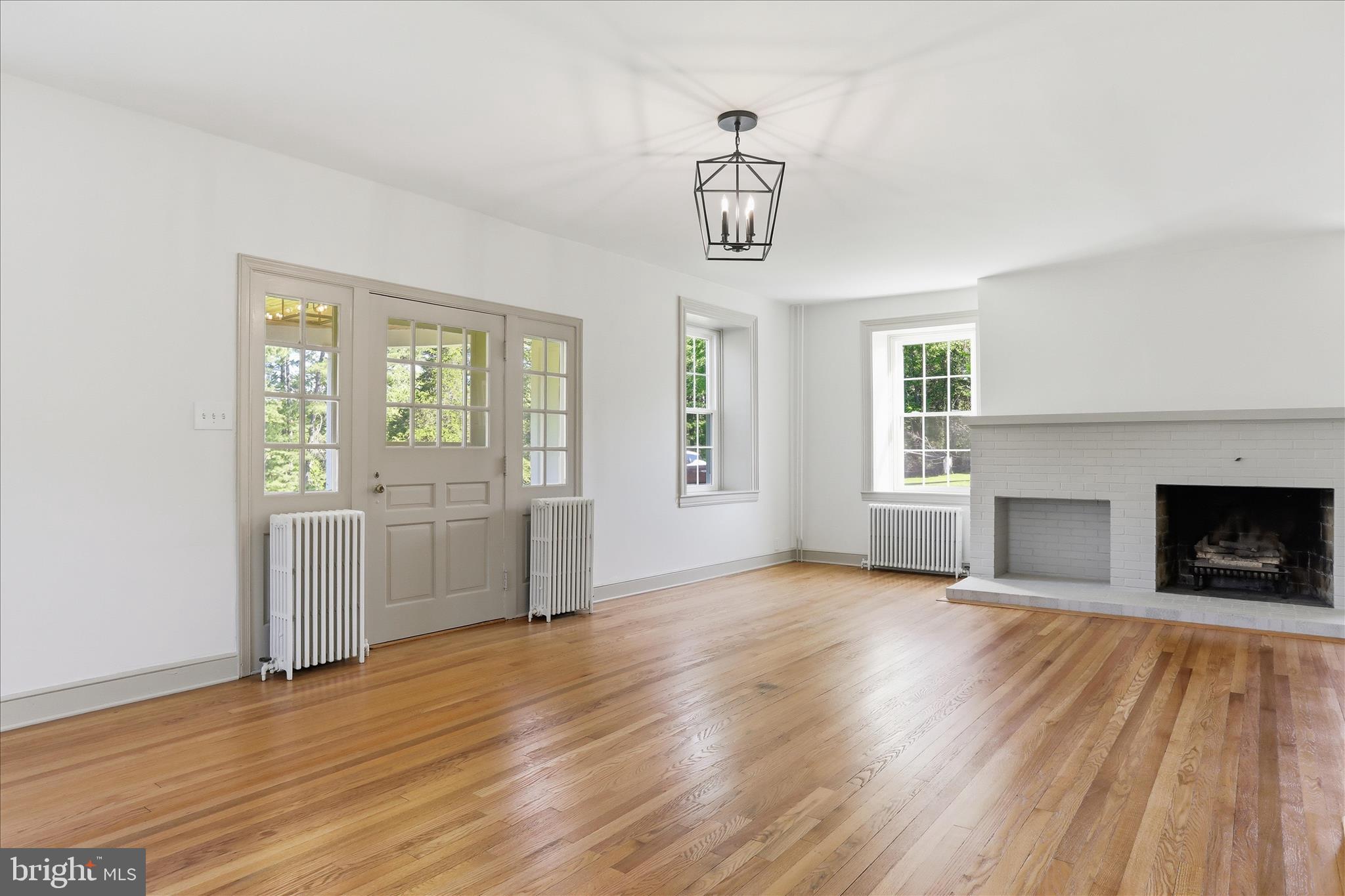 8805 Reichard Road Fairplay, MD 21733 - Photo 27 of 73 Main Level Living/ Sitting / Family