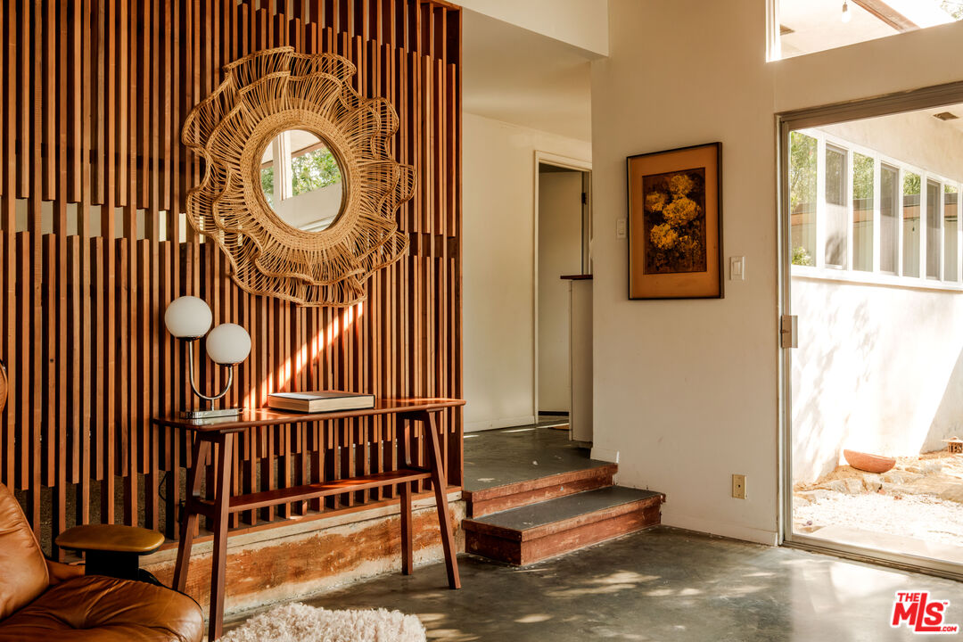 21269 Entrada Road Topanga, CA 90290 - Photo 10 of 73