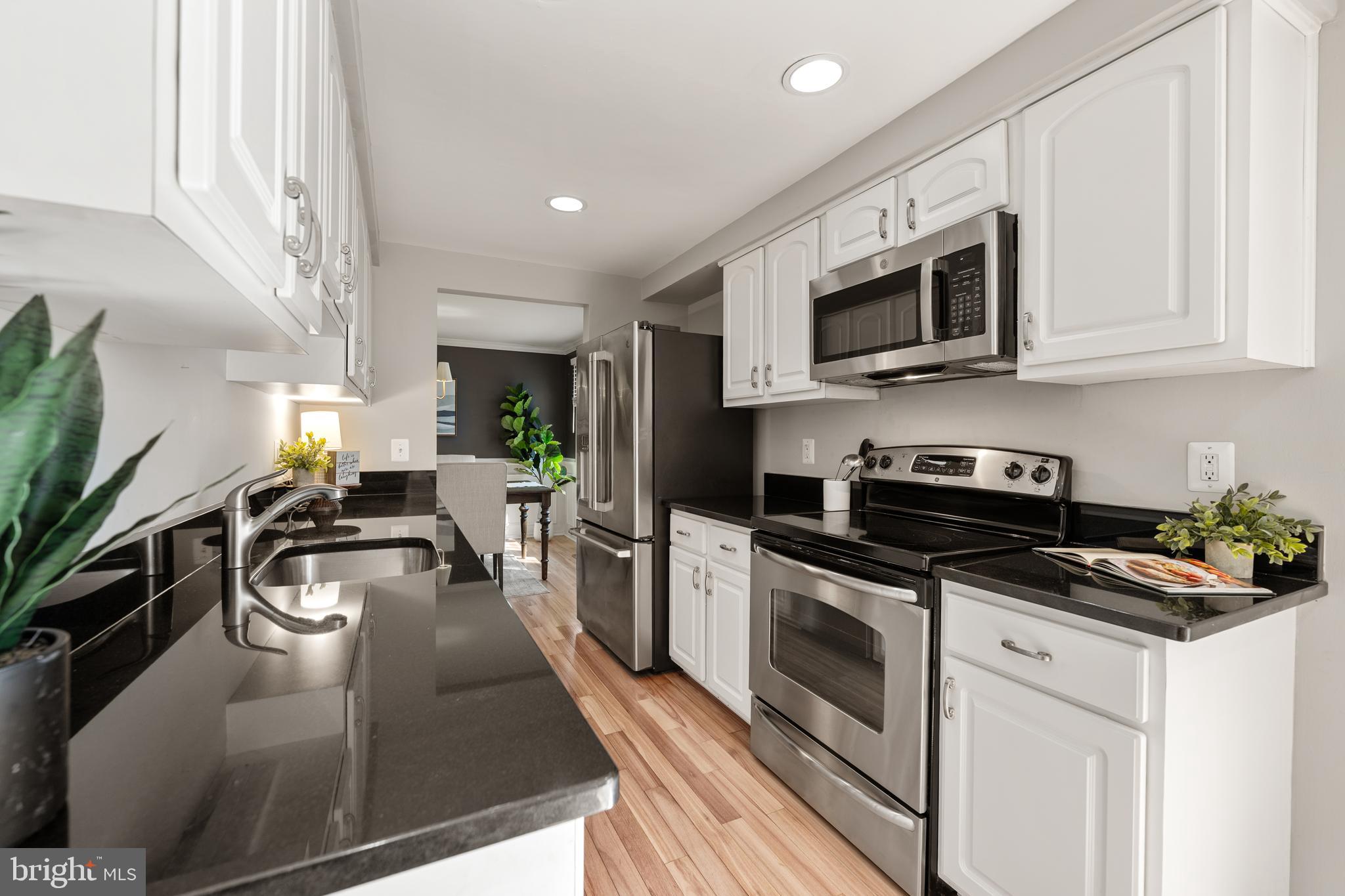 8411 Chillum Court Springfield, VA 22153 - Photo 2 of 44 Bright Updated Kitchen