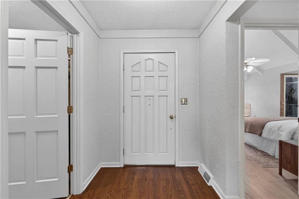 2303 Lynn Road Excelsior Springs, MO 64024 - Photo 12 of 99 Gallery Image 12