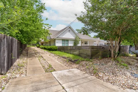 $889,000 | 2802 Warren Street, Unit B, Austin, TX 78703